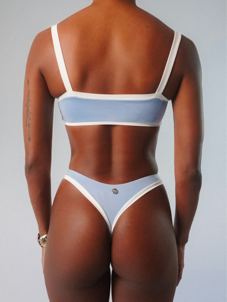 Biquini azul - Brisa carioca